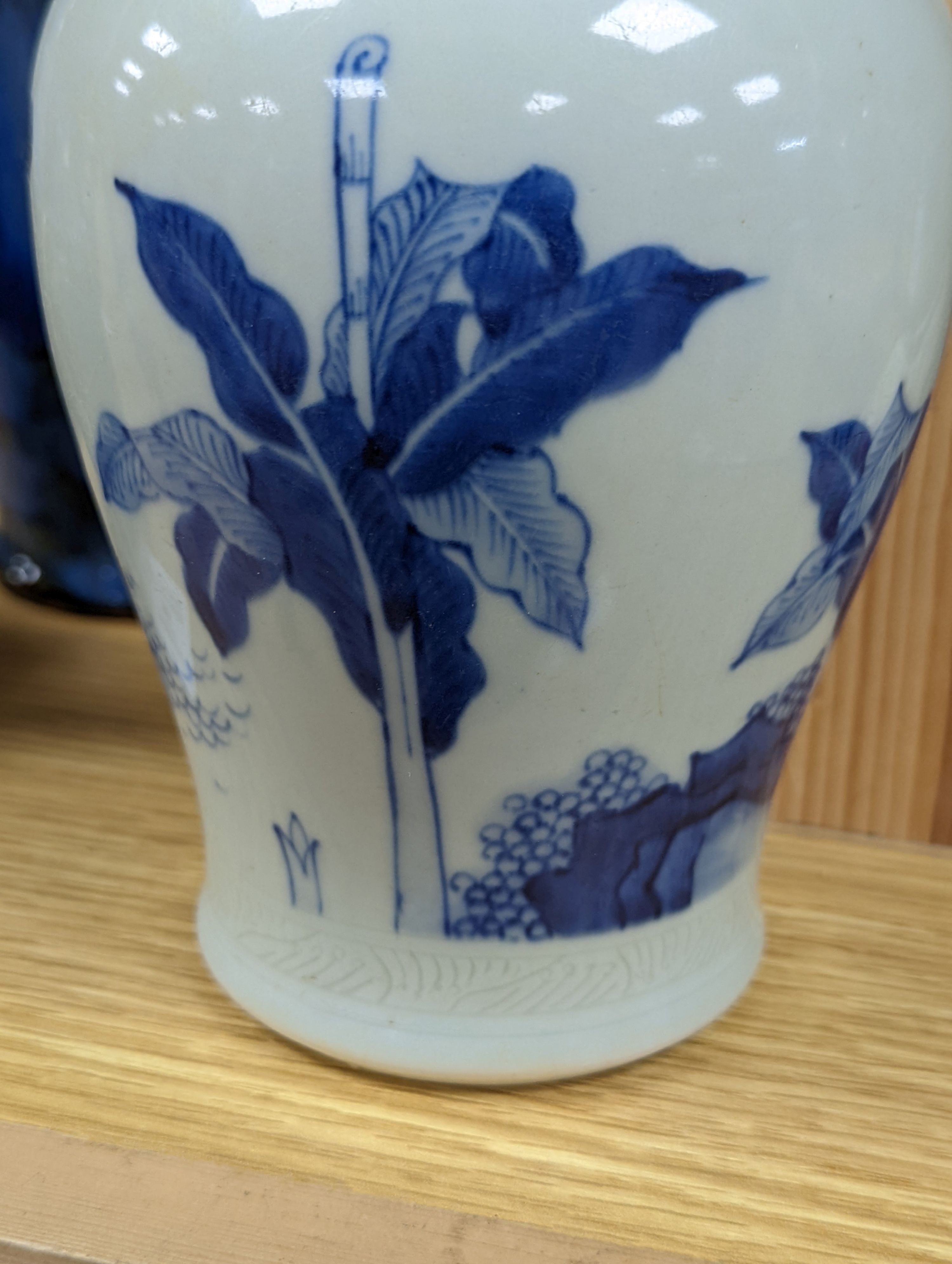 A group of Japanese porcelain tea wares and a rice bowl and cover